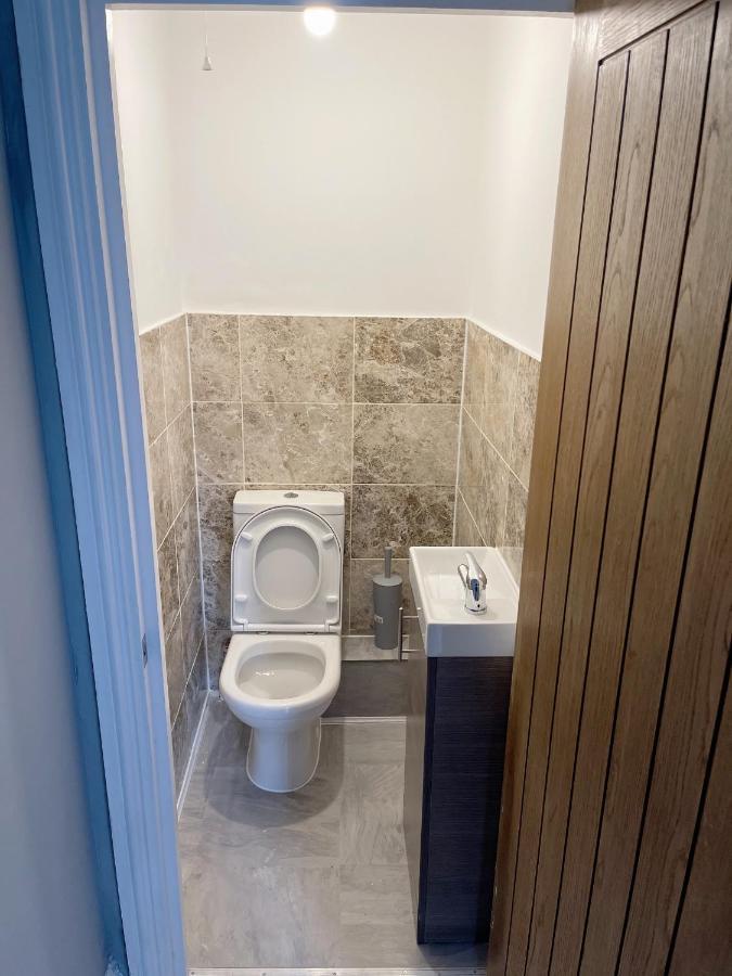 Agyeman Property オールダーショット エクステリア 写真